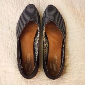 TOMS Striped Pointed Toe Canvas Flats Sz 9